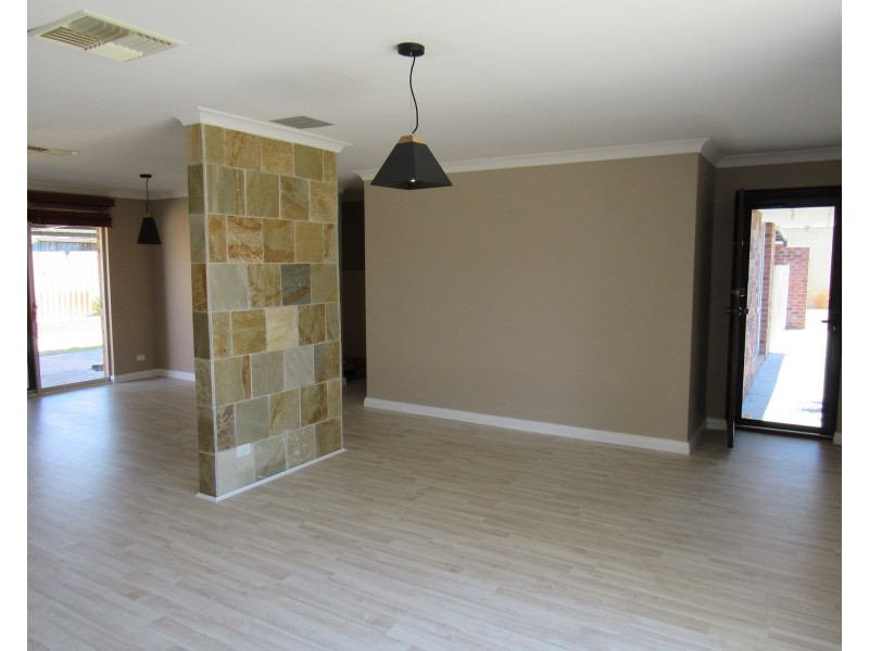 17 Stainer Avenue, Rockingham WA 6168