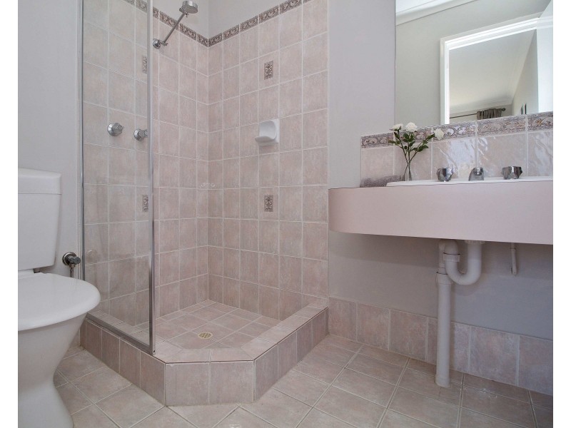 1 Santa Monica Drive, Waikiki WA 6169