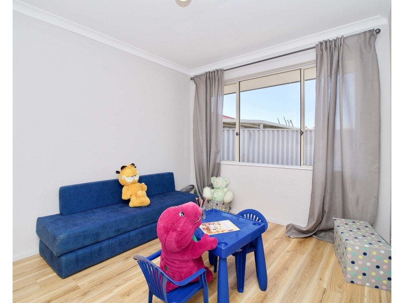 1 Santa Monica Drive, Waikiki WA 6169