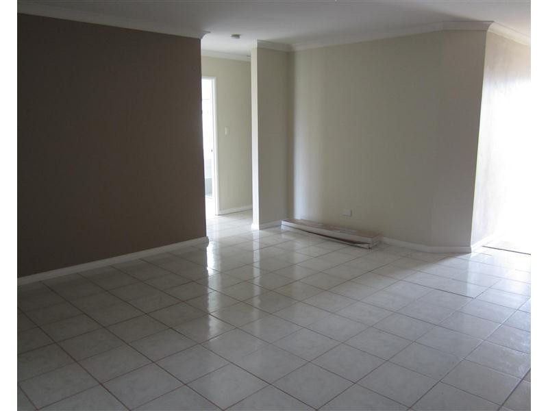 8 Skye Close, Warnbro WA 6169