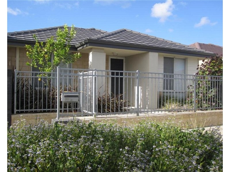 30 Kalli Street, Golden Bay WA 6174