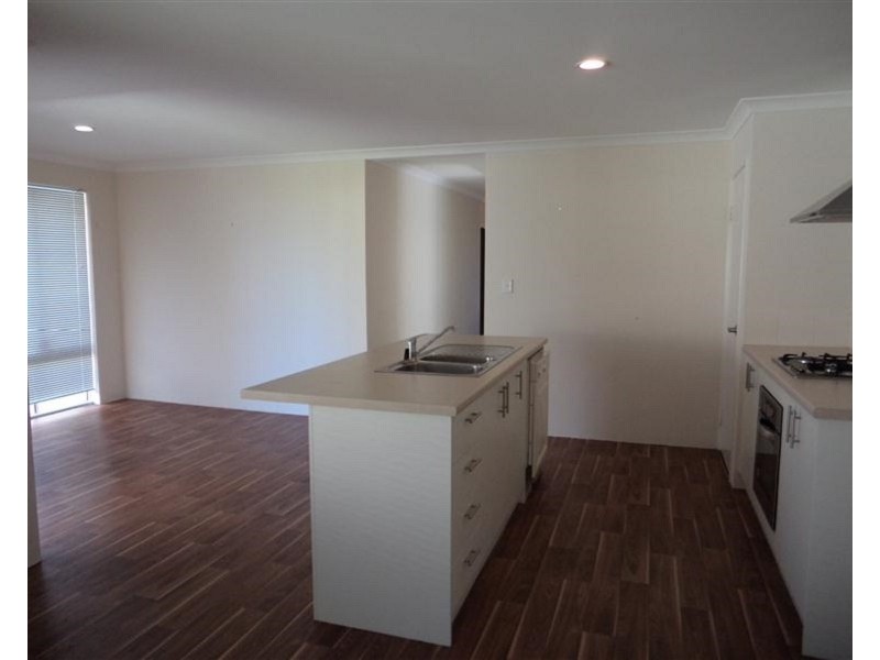 30 Kalli Street, Golden Bay WA 6174