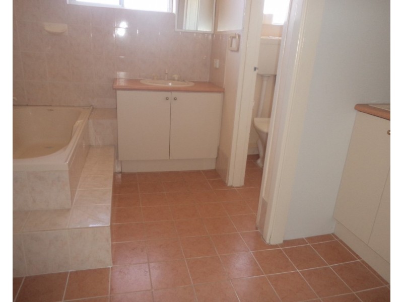 21/10 Prescott Place, Orelia WA 6167