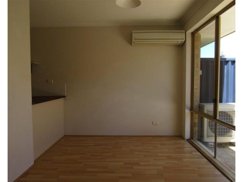 15/6 Hawkins Street, Rockingham WA 6168