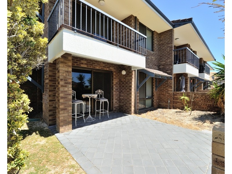 9/16 Arcadia Drive, Shoalwater WA 6169