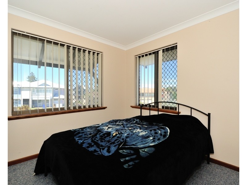 9/16 Arcadia Drive, Shoalwater WA 6169