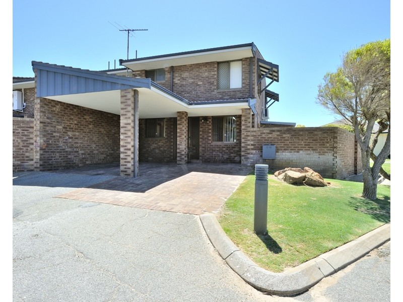 9/16 Arcadia Drive, Shoalwater WA 6169