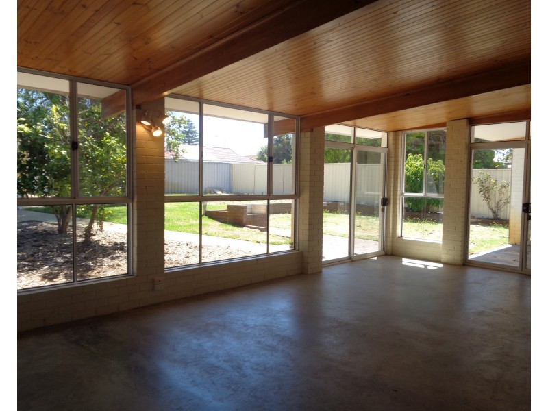 28 Griggs Way, Rockingham WA 6168