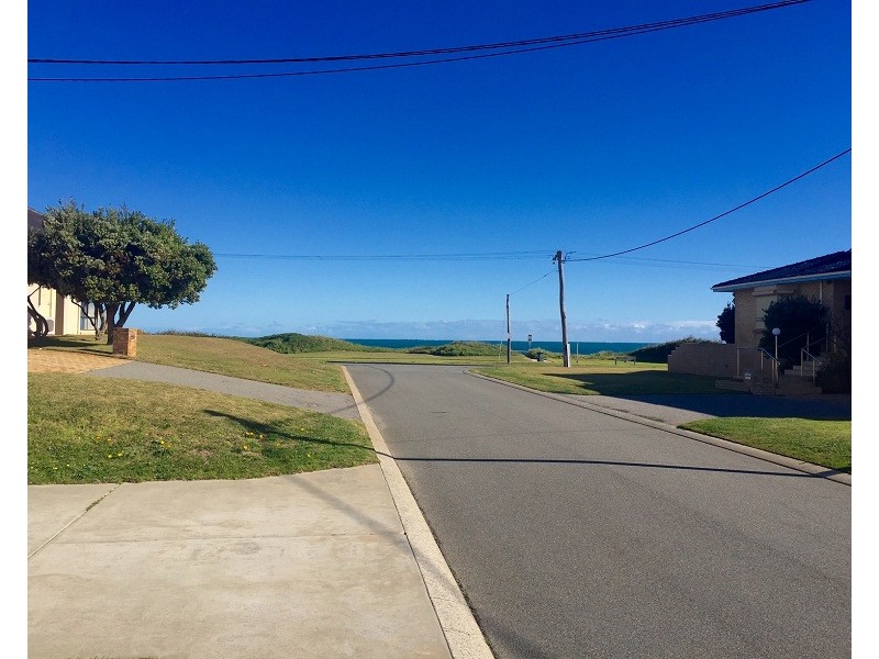 7 Short Street, Safety Bay WA 6169