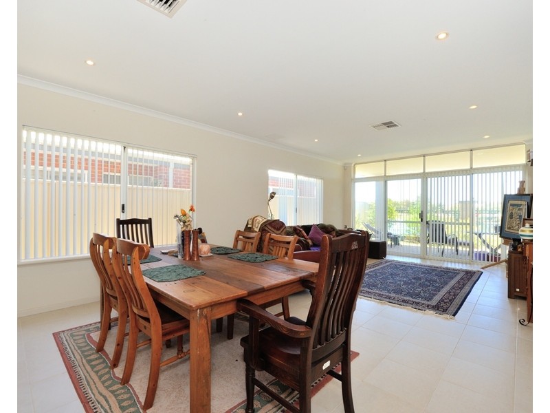 23 Coniston Bend, Waikiki WA 6169