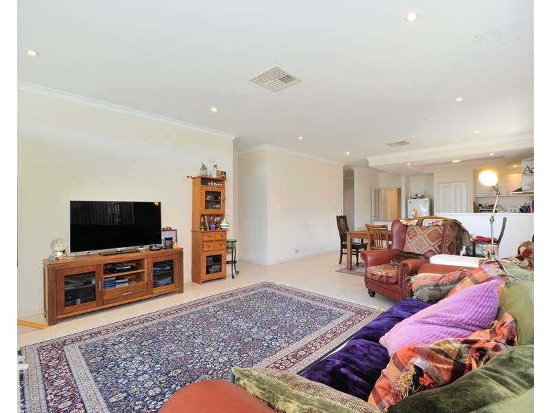 23 Coniston Bend, Waikiki WA 6169