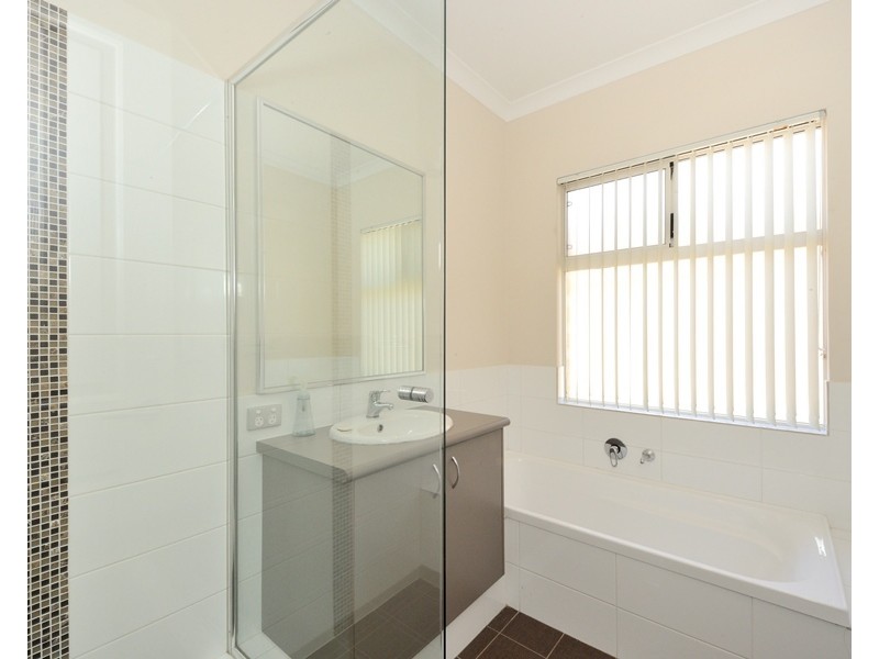 23 Coniston Bend, Waikiki WA 6169