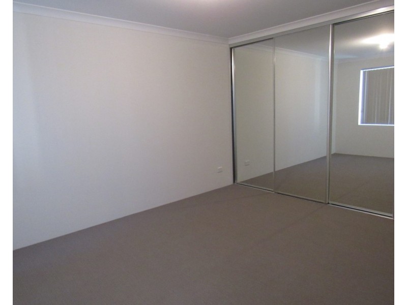 10D George Street, Rockingham WA 6168