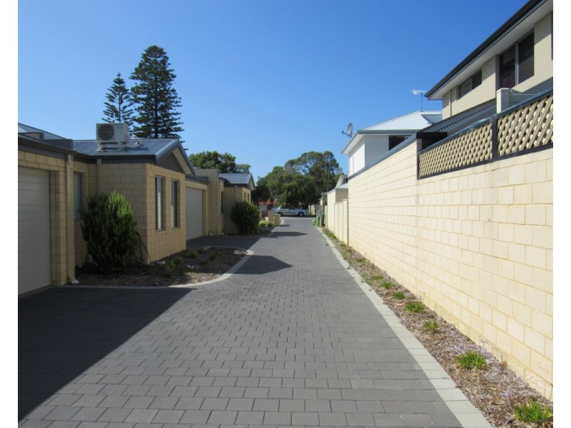 10D George Street, Rockingham WA 6168