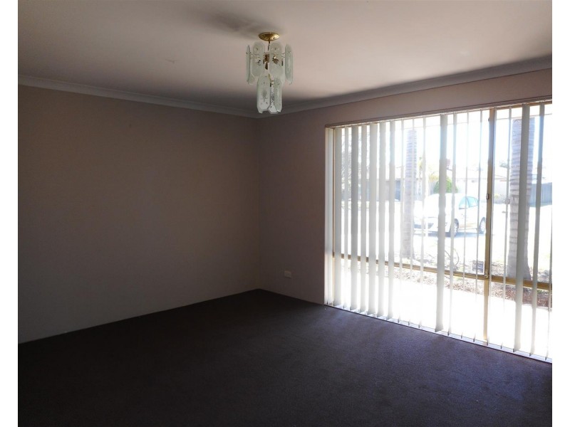 32 Georgetown Drive, Safety Bay WA 6169