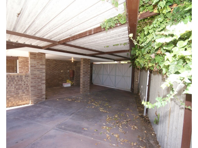 6  Pacific Court, Waikiki WA 6169