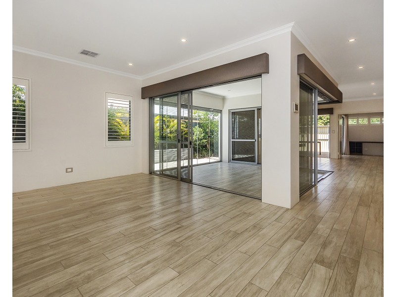 8 Magenta Crescent, Baldivis WA 6171