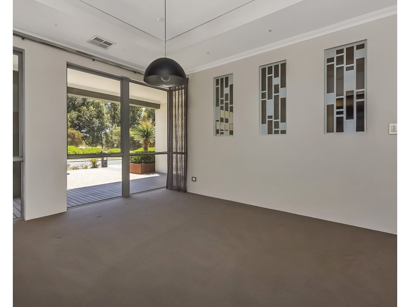 8 Magenta Crescent, Baldivis WA 6171