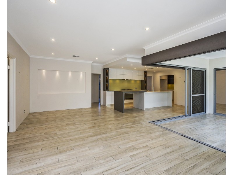 8 Magenta Crescent, Baldivis WA 6171