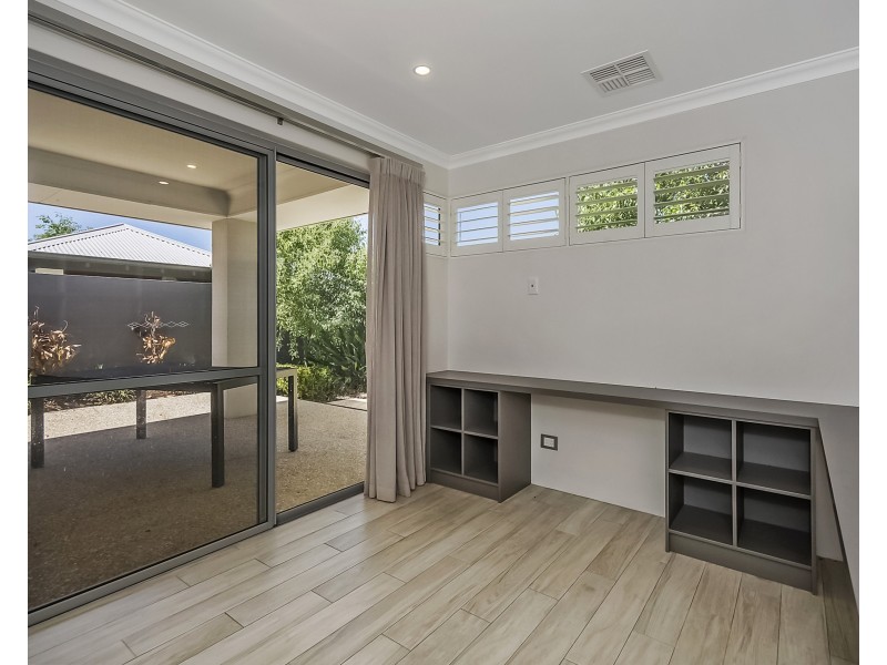 8 Magenta Crescent, Baldivis WA 6171