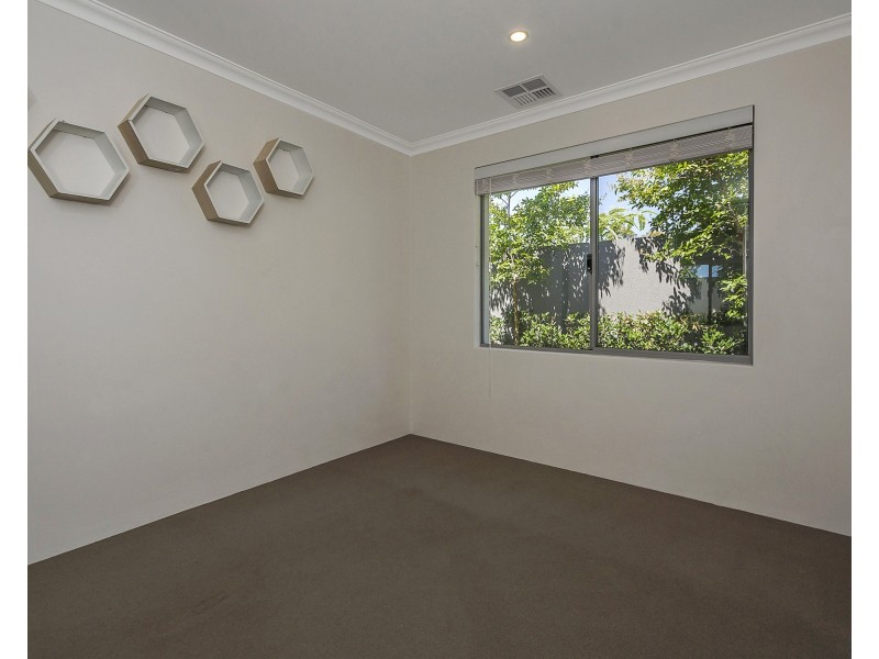 8 Magenta Crescent, Baldivis WA 6171