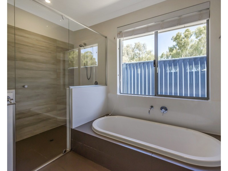 8 Magenta Crescent, Baldivis WA 6171
