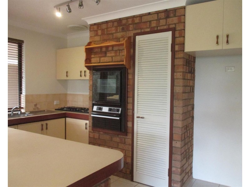 4 Elswick Street, Safety Bay WA 6169