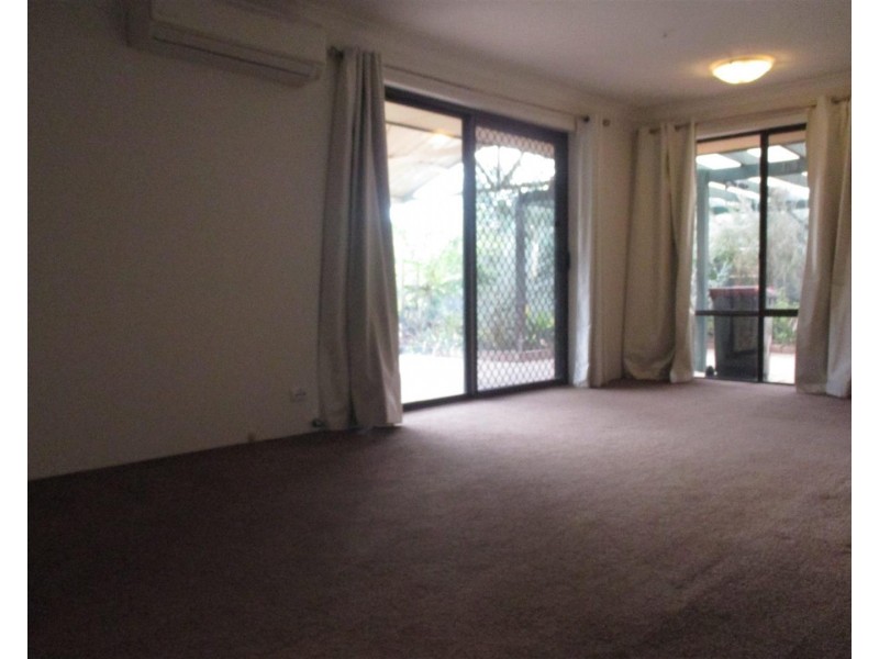 4 Elswick Street, Safety Bay WA 6169