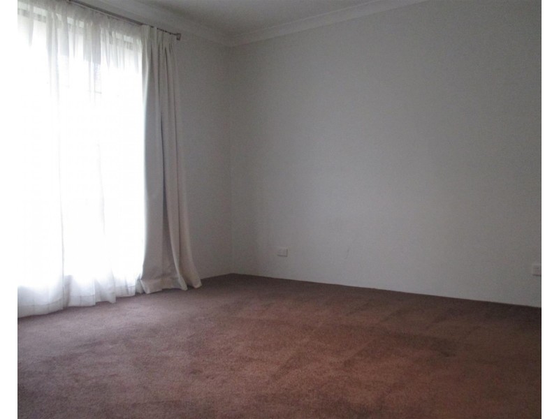 4 Elswick Street, Safety Bay WA 6169