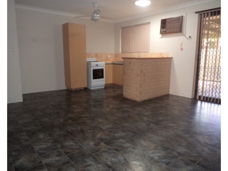 62 Unnaro Street, Hillman WA 6168