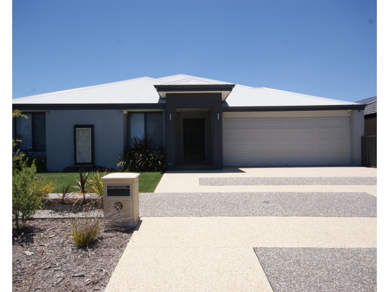 1 Daybreak Loop, Wellard WA 6170