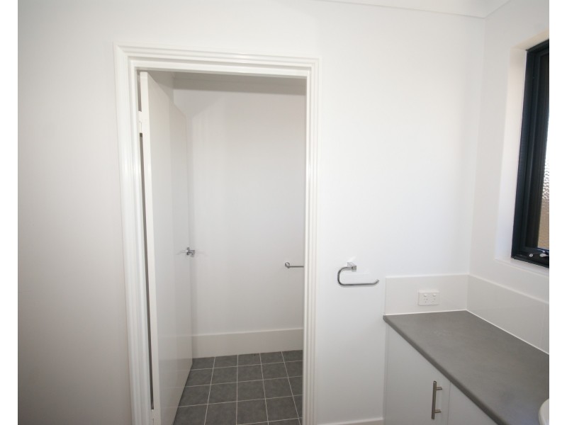 1 Daybreak Loop, Wellard WA 6170