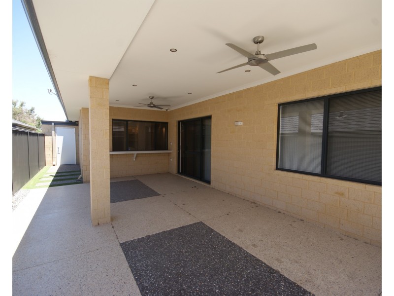 1 Daybreak Loop, Wellard WA 6170