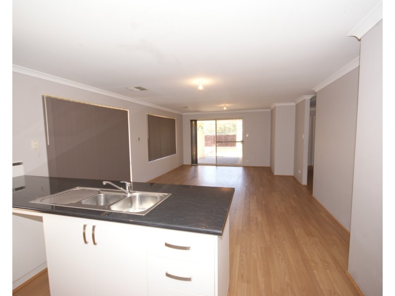 72 Daybreak Loop, Wellard WA 6170