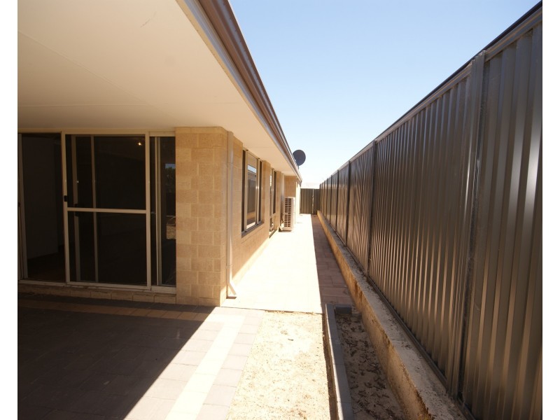 72 Daybreak Loop, Wellard WA 6170