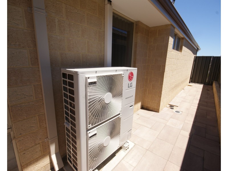 72 Daybreak Loop, Wellard WA 6170