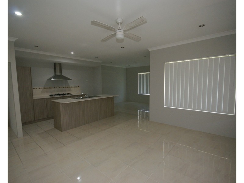 19 Quartz Avenue, Wellard WA 6170