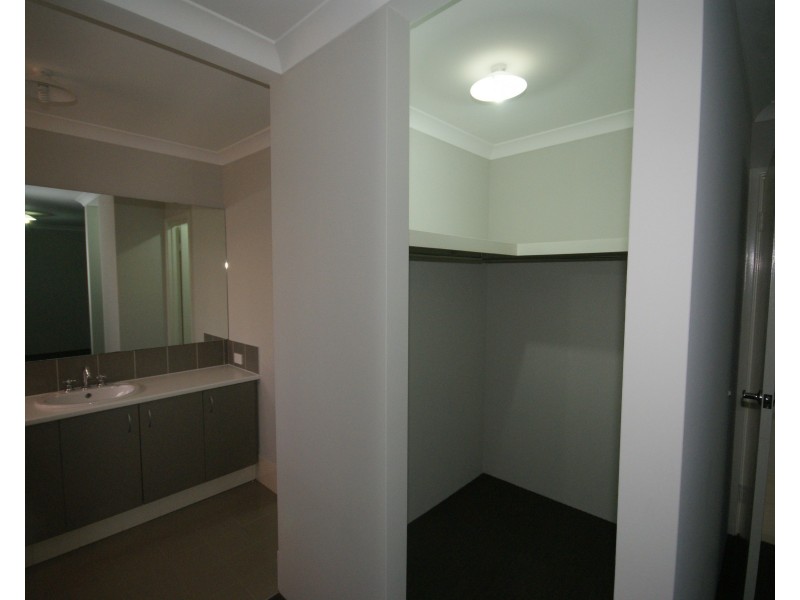 19 Quartz Avenue, Wellard WA 6170