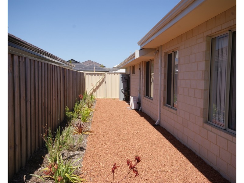 19 Quartz Avenue, Wellard WA 6170