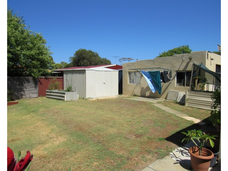 15  Palamuna Court, Hillman WA 6168