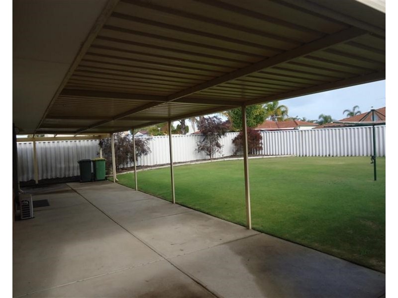 24 Pallarup Grove, Waikiki WA 6169