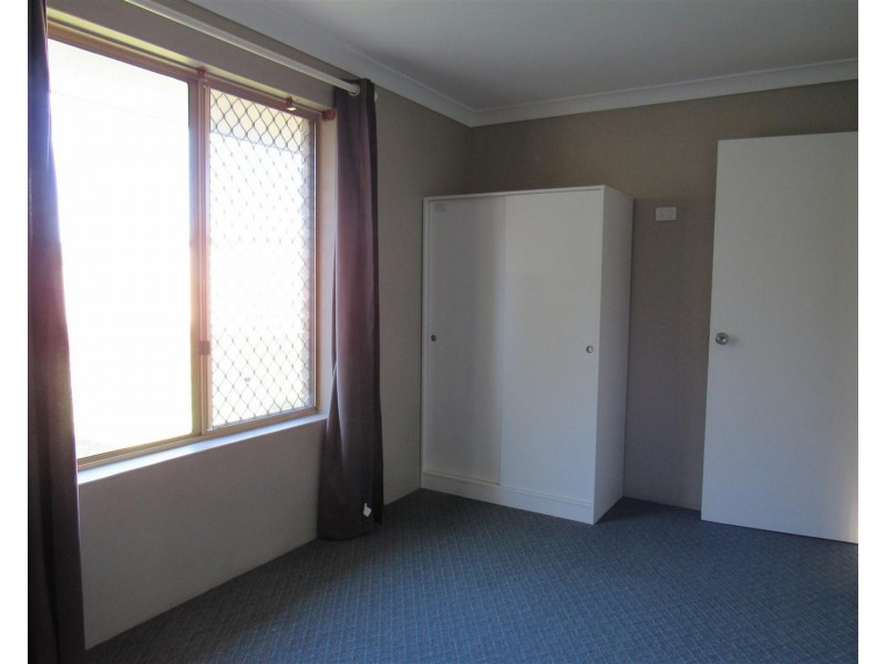 19 Lakemba Way, Waikiki WA 6169