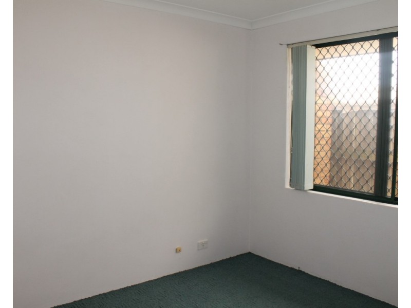 1/83 Woodbridge Drive, Cooloongup WA 6168