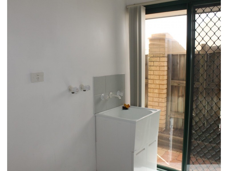 1/83 Woodbridge Drive, Cooloongup WA 6168