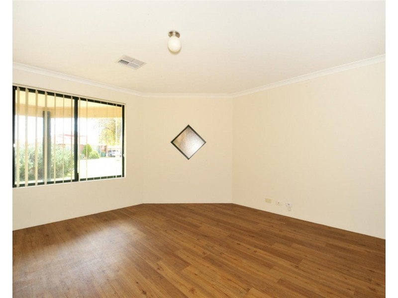 44 St Ettiene Gardens, Port Kennedy WA 6172