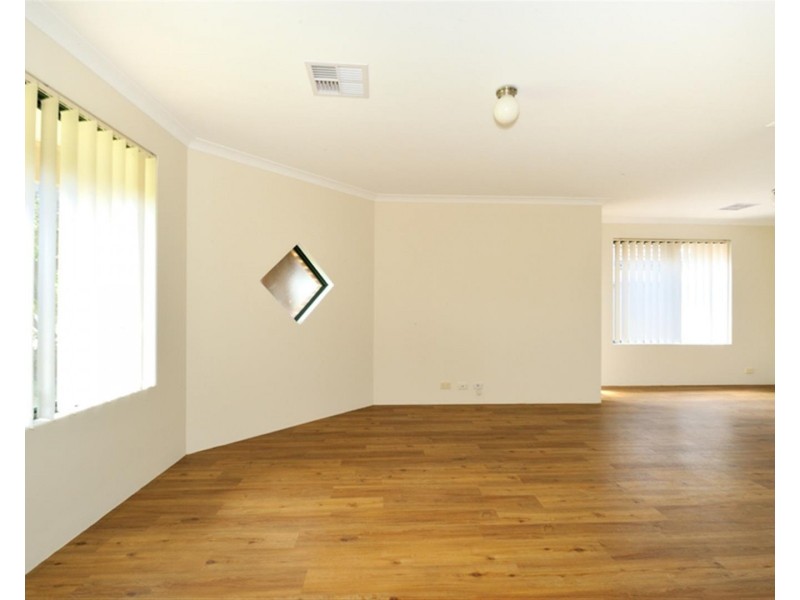 44 St Ettiene Gardens, Port Kennedy WA 6172