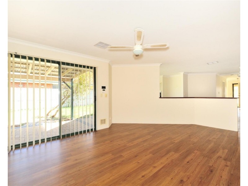 44 St Ettiene Gardens, Port Kennedy WA 6172