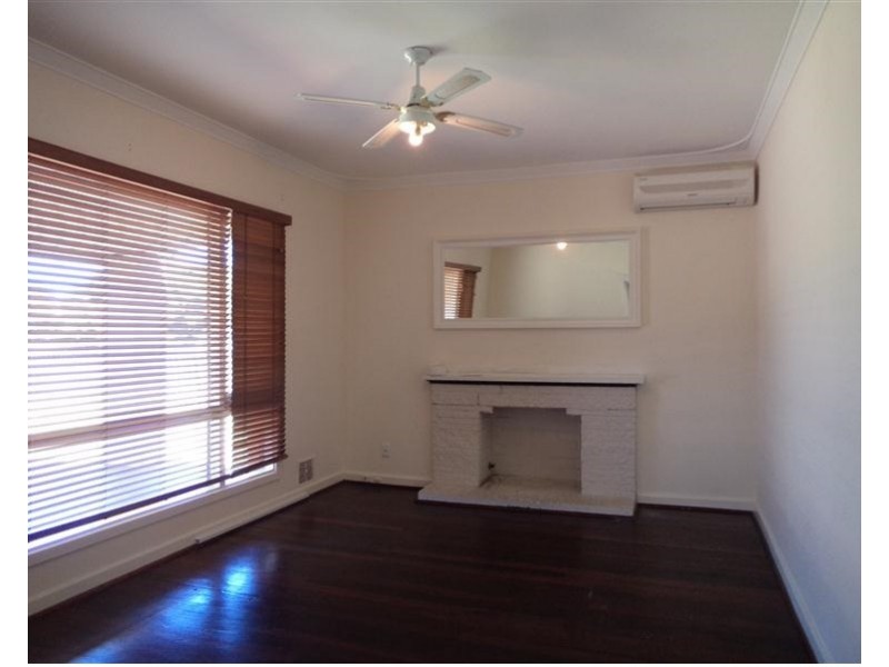 34 Wavelea Street, Safety Bay WA 6169