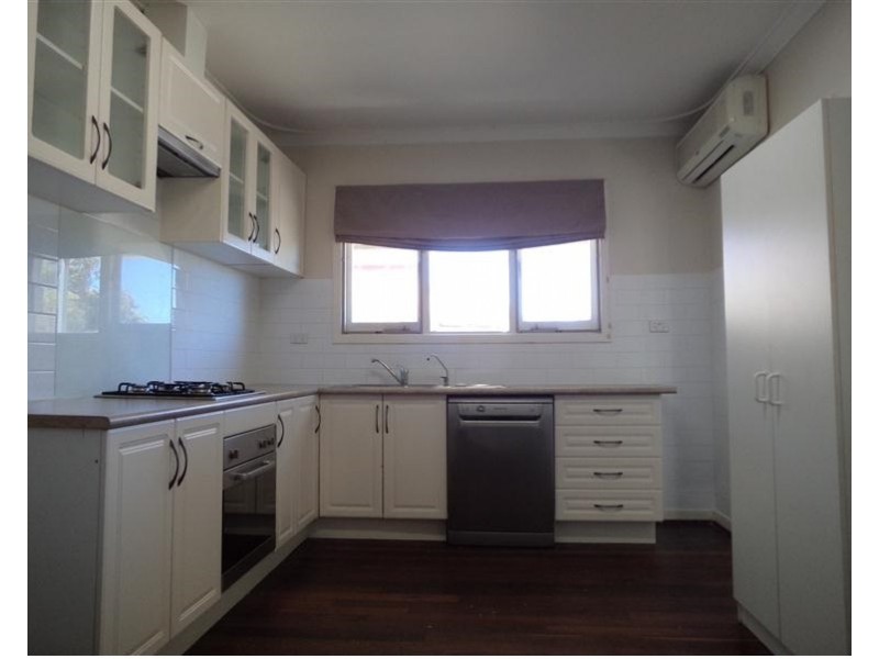 34 Wavelea Street, Safety Bay WA 6169