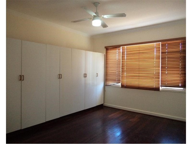 34 Wavelea Street, Safety Bay WA 6169